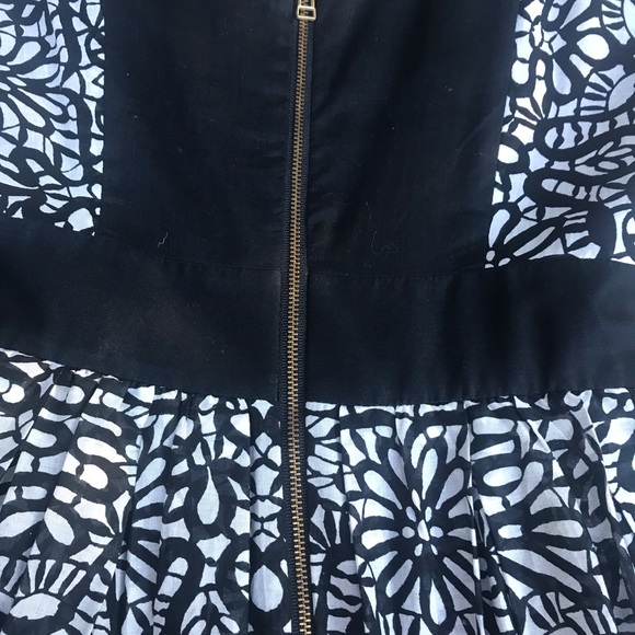 Dress - Picture 4 of 4